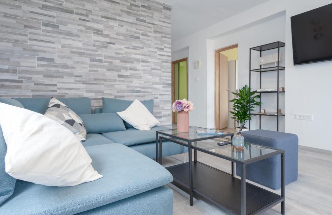 Visum Apartments พูลา ภายนอก รูปภาพ