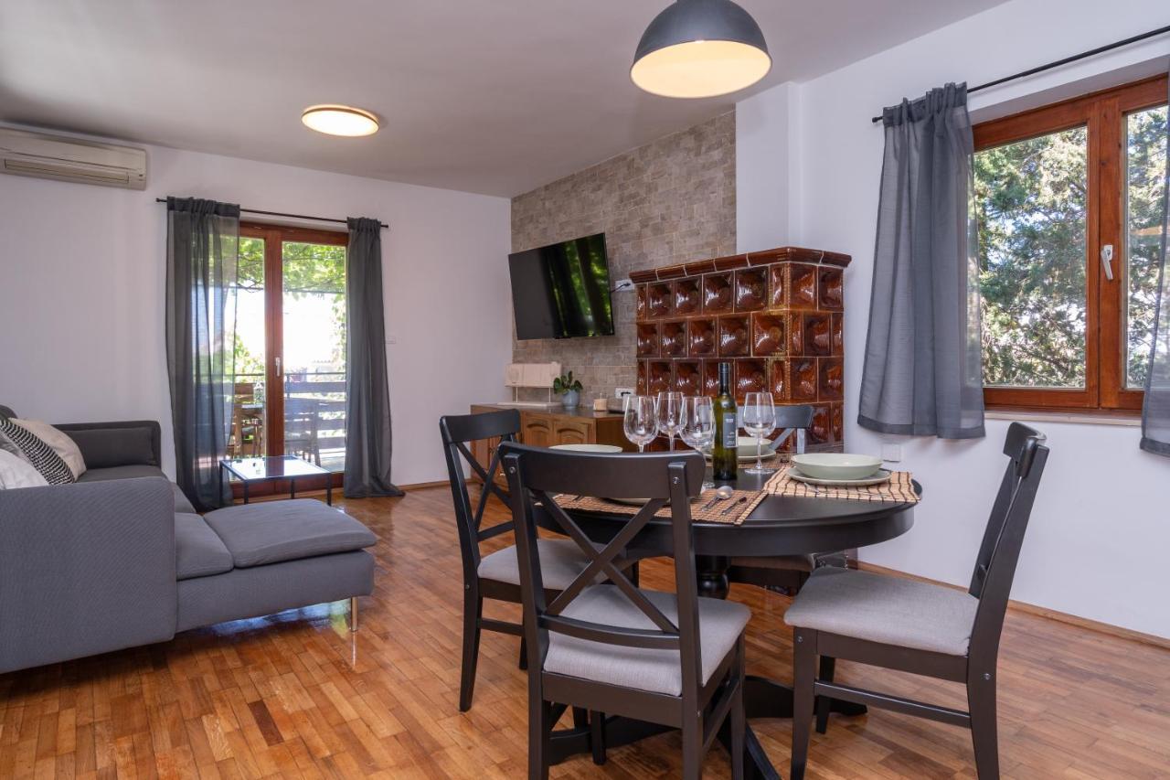Visum Apartments พูลา ภายนอก รูปภาพ